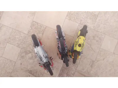 LOTE 182 - LOTE COM 3 MINIATURAS DE MOTOS DE COLEÇÃO. (NO ESTADO) ATENÇÃO! FAZER A VISITAÇÃO ANTES DE ARREMATAR, NÃO SABEMOS SE FUNCIONA, LEILÃO NÃO TEM GARANTIA E NEM DEVOLUÇÃO, SUJEITO A POSSÍVEIS AVARIAS VISÍVEIS/OCULTAS E/OU AUSÊNCIA DE COMPONENTES. (NO ESTADO) ATENÇÃO! FAZER A VISITAÇÃO ANTES DE ARREMATAR, NÃO SABEMOS SE FUNCIONA, LEILÃO NÃO TEM GARANTIA E NEM DEVOLUÇÃO, SUJEITO A POSSÍVEIS AVARIAS VISÍVEIS/OCULTAS E/OU AUSÊNCIA DE COMPONENTES.