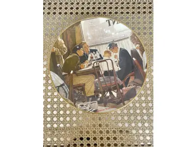 01 RARÍSSIMO PRATO NORMAN ROCKWELL É UMA DAS PLACAS  MAIS RARAS. "SAVING GRACE" "EM PORTUGUES DIZENDO GRAÇAS" FOI UMA DAS PLACAS DE COLECIONADOR "OBRA-PRIMA". ESTA PLACA FOI FEITA POR GORHAM E ERA UMA REPRODUÇÃO DA CAPA DO SATURDAY EVENING POST DE 24 DE NOVEMBRO DE 1951. A PLACA NUNCA FOI EXIBIDA E VEM COM SEU PRÓPRIO CERTIFICADO DE AUTENTICIDADE DA BOLSA DE BRADFORD. ESTE PRATO MEDE 21 CM DE DIÂMETRO.PRATO DE NUMERO A 2977, NUNCA FOI EXPOSTO ,E SÃO INSPIRADOS NO PRÓPRIO GRANDE ARTISTA. FOI FABRICADO PELA GORHAM FINE CHINA COMPANY. A CAIXA SÓ FOI ABERTA PARA INSPECIONÁ-LO NO MOMENTO EM QUE FOI RECEBIDO E NOVAMENTE QUANDO AS FOTOS FORAM TIRADAS. OS PRATOS FOI HERANÇA FORAM SEMPRE CUIDADOSAMENTE CUIDADOS PELA ULTIMA DONA, QUE ERA COLECIONADORA. AS CORES SÃO TODAS VIVAS, SEM DESBOTAMENTO. ESTE PRATO SERIA UM PRESENTE ADORÁVEL E ACRESCENTARIA ACONCHEGO E PERSONALIDADE A QUALQUER AMBIENTE DA CASA. UMA ÓTIMA ADIÇÃO À SUA COLEÇÃO.COM CAIXA E CERTIFICADO E FOLHETOS  ORIGINAIS. PEÇA COMPRADA EM GARAGEM DE ANTIGUIDADES NOS EUA. SUPORTE PARA PRATO NÃO INCLUÍDO NESTA VENDA. (NO ESTADO) ATENÇÃO! FAZER A VISITAÇÃO ANTES DE ARREMATAR, NÃO SABEMOS SE FUNCIONA, LEILÃO NÃO TEM GARANTIA E NEM DEVOLUÇÃO, SUJEITO A POSSÍVEIS AVARIAS VISÍVEIS/OCULTAS E/OU AUSÊNCIA DE COMPONENTES.
