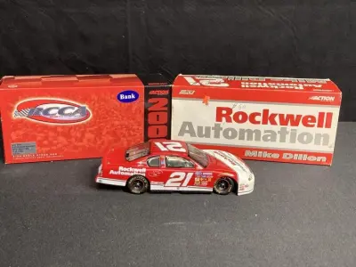 01 RARA MINIATURA DA CASCAR ACTION NASCAR 1/24 DIECAST #21 MIKE DILLON ROCKWELL AUTOMATION 2000 MONTE CARLO,COMPRADA EM GARAGEM DE ANTIGUIDADES NOS EUA. (NO ESTADO) ATENÇÃO! FAZER A VISITAÇÃO ANTES DE ARREMATAR, NÃO SABEMOS SE FUNCIONA, LEILÃO NÃO TEM GARANTIA E NEM DEVOLUÇÃO, SUJEITO A POSSÍVEIS AVARIAS VISÍVEIS/OCULTAS E/OU AUSÊNCIA DE COMPONENTES.