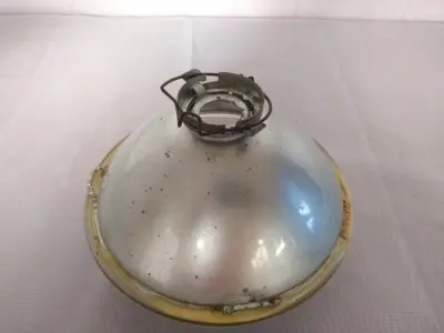 LOTE 370 - 01 ANTIGO FAROL FAROL CIBIE BI-IOD NOVO. (NO ESTADO) ATENÇÃO! FAZER A VISITAÇÃO ANTES DE ARREMATAR, NÃO SABEMOS SE FUNCIONA, LEILÃO NÃO TEM GARANTIA E NEM DEVOLUÇÃO, SUJEITO A POSSÍVEIS AVARIAS VISÍVEIS/OCULTAS E/OU AUSÊNCIA DE COMPONENTES.