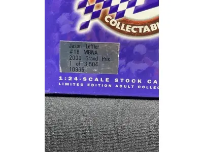 LOTE 166 - 2000 JASON LEFFLER #18 ROOKIE MBNA PONTIAC GRAND PRIX 1/24 AÇÃO NASCAR DIECAST. (NO ESTADO) ATENÇÃO! FAZER A VISITAÇÃO ANTES DE ARREMATAR, NÃO SABEMOS SE FUNCIONA, LEILÃO NÃO TEM GARANTIA E NEM DEVOLUÇÃO, SUJEITO A POSSÍVEIS AVARIAS VISÍVEIS/OCULTAS E/OU AUSÊNCIA DE COMPONENTES.