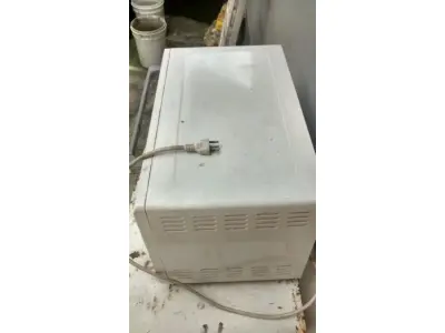 LOTE 517 - 01 FORNO ELÉTRICO NÃO ESTA ESQUENTANDO PRECISA DE MANUTENÇÃO. (NO ESTADO) ATENÇÃO! FAZER A VISITAÇÃO ANTES DE ARREMATAR, NÃO SABEMOS SE FUNCIONA, LEILÃO NÃO TEM GARANTIA E NEM DEVOLUÇÃO, SUJEITO A POSSÍVEIS AVARIAS VISÍVEIS/OCULTAS E/OU AUSÊNCIA DE COMPONENTES.