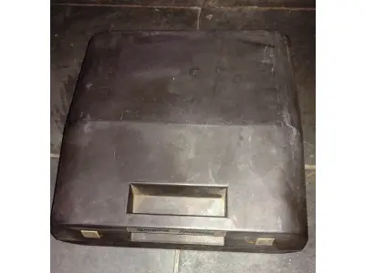 01 MÁQUINA DE ESCREVER ANTIGA  REMINGTON YPANEMA. (NO ESTADO) ATENÇÃO! FAZER A VISITAÇÃO ANTES DE ARREMATAR, NÃO SABEMOS SE FUNCIONA, LEILÃO NÃO TEM GARANTIA E NEM DEVOLUÇÃO, SUJEITO A POSSÍVEIS AVARIAS VISÍVEIS/OCULTAS E/OU AUSÊNCIA DE COMPONENTES.