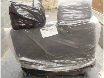 LOTE 450 - 01 BANCO PARA IVECO NOVO SEM USO. (NO ESTADO) ATENÇÃO! FAZER A VISITAÇÃO ANTES DE ARREMATAR, NÃO SABEMOS SE FUNCIONA, LEILÃO NÃO TEM GARANTIA E NEM DEVOLUÇÃO, SUJEITO A POSSÍVEIS AVARIAS VISÍVEIS/OCULTAS E/OU AUSÊNCIA DE COMPONENTES.