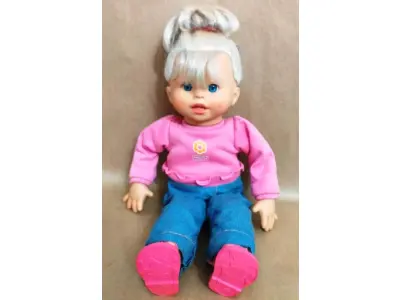 LOTE 456 - 01 BONECA DA FISHER PRICE LITTLE MOMMY ORIGINAL. (NO ESTADO) ATENÇÃO! FAZER A VISITAÇÃO ANTES DE ARREMATAR, NÃO SABEMOS SE FUNCIONA, LEILÃO NÃO TEM GARANTIA E NEM DEVOLUÇÃO, SUJEITO A POSSÍVEIS AVARIAS VISÍVEIS/OCULTAS E/OU AUSÊNCIA DE COMPONENTES.