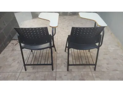 LOTE 514 - 01 LOTE CONTENDO 10 CADEIRAS UNIVERSITÁRIAS - BEM REFORÇADAS - OTIMO ESTADO