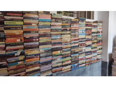 01 RARA COLEÇÃO LIVROS CÍRCULO DO LIVRO COM 530 LIVROS RAROS DE ACHAR UMA COLEÇAO DESSA COM TANTOS LIVROS ASSIM. (NO ESTADO) ATENÇÃO! FAZER A VISITAÇÃO ANTES DE ARREMATAR, NÃO SABEMOS SE FUNCIONA, LEILÃO NÃO TEM GARANTIA E NEM DEVOLUÇÃO, SUJEITO A POSSÍVEIS AVARIAS VISÍVEIS/OCULTAS E/OU AUSÊNCIA DE COMPONENTES.