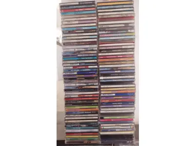 01 LOTE COM 424 CDS RAROS TRILHA SONORA DE NOVELAS RARA ENTRE OUTROS. (NO ESTADO) ATENÇÃO! FAZER A VISITAÇÃO ANTES DE ARREMATAR, NÃO SABEMOS SE FUNCIONA, LEILÃO NÃO TEM GARANTIA E NEM DEVOLUÇÃO, SUJEITO A POSSÍVEIS AVARIAS VISÍVEIS/OCULTAS E/OU AUSÊNCIA DE COMPONENTES.