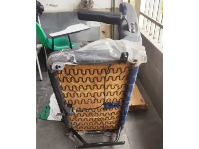 LOTE 451 - 01 BANCO PARA IVECO NOVO SEM USO. (NO ESTADO) ATENÇÃO! FAZER A VISITAÇÃO ANTES DE ARREMATAR, NÃO SABEMOS SE FUNCIONA, LEILÃO NÃO TEM GARANTIA E NEM DEVOLUÇÃO, SUJEITO A POSSÍVEIS AVARIAS VISÍVEIS/OCULTAS E/OU AUSÊNCIA DE COMPONENTES.