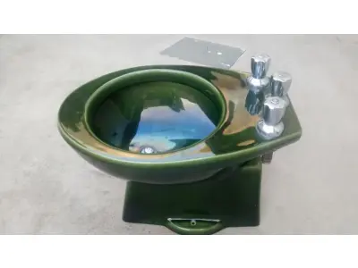 01 BIDÊ PORCELANA ANTIGO VERDE ESCURO MESCLADO VERDE-ESCURO COMPLETO. (NO ESTADO) ATENÇÃO! FAZER A VISITAÇÃO ANTES DE ARREMATAR, NÃO SABEMOS SE FUNCIONA, LEILÃO NÃO TEM GARANTIA E NEM DEVOLUÇÃO, SUJEITO A POSSÍVEIS AVARIAS VISÍVEIS/OCULTAS E/OU AUSÊNCIA DE COMPONENTES.
