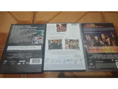 LOTE 454 - 01 LOTE FILMES TODOS DVDS ORIGINAIS ANTIGOS. (NO ESTADO) ATENÇÃO! FAZER A VISITAÇÃO ANTES DE ARREMATAR, NÃO SABEMOS SE FUNCIONA, LEILÃO NÃO TEM GARANTIA E NEM DEVOLUÇÃO, SUJEITO A POSSÍVEIS AVARIAS VISÍVEIS/OCULTAS E/OU AUSÊNCIA DE COMPONENTES.