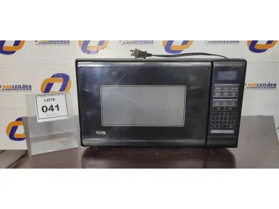 01 MICROONDAS TURNTABLEA 110V V9427T. (NO ESTADO EM QUE SE ENCONTRA. SUJEITO A AVARIAS OCULTAS/VISÍVEIS.)