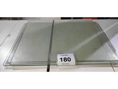 04 VIDROS DIVERSOS.  (NO ESTADO EM QUE SE ENCONTRA. SUJEITO A AVARIAS OCULTAS/VISÍVEIS.)