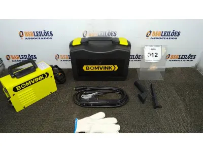 LOTE 012 - 01 MÁQUINA DE SOLDA 220V E MALETA COM MÁSCARA, LUVAS, ESCOVA, ALICATE DE SOLDA E GRAMPO DE ATERRAMENTO. ( PRODUTO NOVO). (NO ESTADO) ATENÇÃO! FAZER A VISITAÇÃO ANTES DE ARREMATAR, NÃO SABEMOS SE FUNCIONA. LEILÃO NÃO TEM GARANTIA E NEM DEVOLUÇÃO, SUJEITO A POSSÍVEIS AVARIAS VISÍVEIS/OCULTAS E/OU AUSÊNCIA DE COMPONENTES.