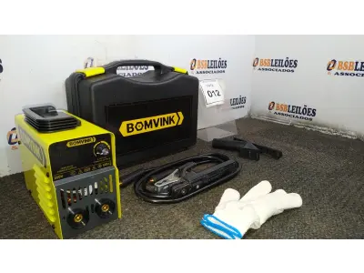 LOTE 012 - 01 MÁQUINA DE SOLDA 220V E MALETA COM MÁSCARA, LUVAS, ESCOVA, ALICATE DE SOLDA E GRAMPO DE ATERRAMENTO. ( PRODUTO NOVO). (NO ESTADO) ATENÇÃO! FAZER A VISITAÇÃO ANTES DE ARREMATAR, NÃO SABEMOS SE FUNCIONA. LEILÃO NÃO TEM GARANTIA E NEM DEVOLUÇÃO, SUJEITO A POSSÍVEIS AVARIAS VISÍVEIS/OCULTAS E/OU AUSÊNCIA DE COMPONENTES.