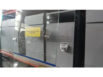 02 ARMÁRIOS PARA CPU COM 01 PORTA E 01 GAVETA. (NO ESTADO) ATENÇÃO! FAZER A VISITAÇÃO ANTES DE ARREMATAR, NÃO SABEMOS SE FUNCIONA, LEILÃO NÃO TEM GARANTIA E NEM DEVOLUÇÃO, SUJEITO A POSSÍVEIS AVARIAS VISÍVEIS/OCULTAS E/OU AUSÊNCIA DE COMPONENTES.