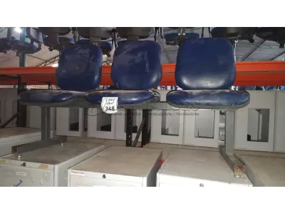 01 CADEIRA TIPO LONGARINA COM 03 LUGARES NA COR AZUL. (NO ESTADO) ATENÇÃO! FAZER A VISITAÇÃO ANTES DE ARREMATAR, NÃO SABEMOS SE FUNCIONA, LEILÃO NÃO TEM GARANTIA E NEM DEVOLUÇÃO, SUJEITO A POSSÍVEIS AVARIAS VISÍVEIS/OCULTAS E/OU AUSÊNCIA DE COMPONENTES.