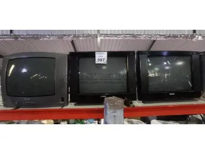 02 TVS DE TUBO MARCA SEMP E 01 TV DE TUBO MARCA PHILIPS. (NO ESTADO) ATENÇÃO! FAZER A VISITAÇÃO ANTES DE ARREMATAR, NÃO SABEMOS SE FUNCIONA, LEILÃO NÃO TEM GARANTIA E NEM DEVOLUÇÃO, SUJEITO A POSSÍVEIS AVARIAS VISÍVEIS/OCULTAS E/OU AUSÊNCIA DE COMPONENTES.