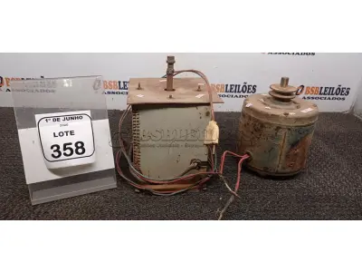 01 MÁQUINA DE SOLDA E 01 MOTOR ELÉTRICO. (NO ESTADO) ATENÇÃO! FAZER A VISITAÇÃO ANTES DE ARREMATAR, NÃO SABEMOS SE FUNCIONA, LEILÃO NÃO TEM GARANTIA E NEM DEVOLUÇÃO, SUJEITO A POSSÍVEIS AVARIAS VISÍVEIS/OCULTAS E/OU AUSÊNCIA DE COMPONENTES.