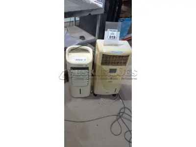 02 CLIMATIZADORES DE AR 220V MARCAS MIDEA E CONSUL. (NO ESTADO) ATENÇÃO! FAZER A VISITAÇÃO ANTES DE ARREMATAR, NÃO SABEMOS SE FUNCIONA, LEILÃO NÃO TEM GARANTIA E NEM DEVOLUÇÃO, SUJEITO A POSSÍVEIS AVARIAS VISÍVEIS/OCULTAS E/OU AUSÊNCIA DE COMPONENTES.