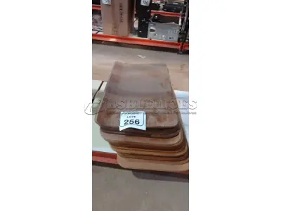20 PLACAS DE MADEIRA. (NO ESTADO) ATENÇÃO! FAZER A VISITAÇÃO ANTES DE ARREMATAR, NÃO SABEMOS SE FUNCIONA, LEILÃO NÃO TEM GARANTIA E NEM DEVOLUÇÃO, SUJEITO A POSSÍVEIS AVARIAS VISÍVEIS/OCULTAS E/OU AUSÊNCIA DE COMPONENTES.