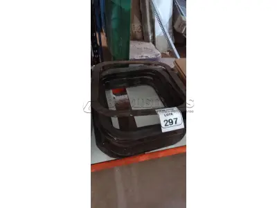 06 AROS DE TAMPA DE BUEIRO. (NO ESTADO) ATENÇÃO! FAZER A VISITAÇÃO ANTES DE ARREMATAR, NÃO SABEMOS SE FUNCIONA, LEILÃO NÃO TEM GARANTIA E NEM DEVOLUÇÃO, SUJEITO A POSSÍVEIS AVARIAS VISÍVEIS/OCULTAS E/OU AUSÊNCIA DE COMPONENTES.