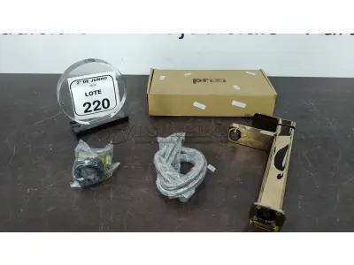 01 TORNEIRA MISTURADOR MARCA PRIZI COM ACESSÓRIOS. (NO ESTADO) ATENÇÃO! FAZER A VISITAÇÃO ANTES DE ARREMATAR, NÃO SABEMOS SE FUNCIONA, LEILÃO NÃO TEM GARANTIA E NEM DEVOLUÇÃO, SUJEITO A POSSÍVEIS AVARIAS VISÍVEIS/OCULTAS E/OU AUSÊNCIA DE COMPONENTES.