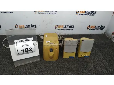 01 ESTABILIZADOR DE 300VA MARCA SMS E 02 CAIXAS DE SOM MULTIMIDIA MODELO SPEAK SYSTEM. (NO ESTADO) ATENÇÃO! FAZER A VISITAÇÃO ANTES DE ARREMATAR, NÃO SABEMOS SE FUNCIONA, LEILÃO NÃO TEM GARANTIA E NEM DEVOLUÇÃO, SUJEITO A POSSÍVEIS AVARIAS VISÍVEIS/OCULTAS E/OU AUSÊNCIA DE COMPONENTES.