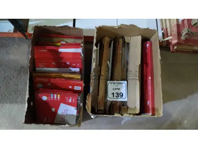 01 LOTE COM GRANDE QUANTIDADE DE LUMINÁRIAS DE EMBUTIR E SOBREPOR DE MARCAS E MODELOS DIVERSOS. (NO ESTADO) ATENÇÃO! FAZER A VISITAÇÃO ANTES DE ARREMATAR, NÃO SABEMOS SE FUNCIONA, LEILÃO NÃO TEM GARANTIA E NEM DEVOLUÇÃO, SUJEITO A POSSÍVEIS AVARIAS VISÍVEIS/OCULTAS E/OU AUSÊNCIA DE COMPONENTES.