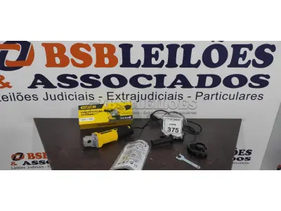01 ESMERILHADEIRA ANGULAR 220V (NOVO). (NO ESTADO) ATENÇÃO! FAZER A VISITAÇÃO ANTES DE ARREMATAR, NÃO SABEMOS SE FUNCIONA, LEILÃO NÃO TEM GARANTIA E NEM DEVOLUÇÃO, SUJEITO A POSSÍVEIS AVARIAS VISÍVEIS/OCULTAS E/OU AUSÊNCIA DE COMPONENTES.