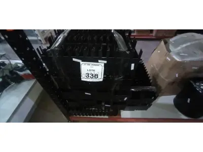 01 LOTE COM GRANDE QUANTIDADE DE SUPORTES PARA HD RESISTENTES. (NO ESTADO) ATENÇÃO! FAZER A VISITAÇÃO ANTES DE ARREMATAR, NÃO SABEMOS SE FUNCIONA, LEILÃO NÃO TEM GARANTIA E NEM DEVOLUÇÃO, SUJEITO A POSSÍVEIS AVARIAS VISÍVEIS/OCULTAS E/OU AUSÊNCIA DE COMPONENTES.