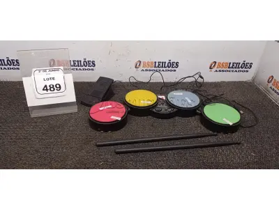 01 MINI BATERIA ROCK BAND MARCA LEADERSHIP GAMER. (NO ESTADO) ATENÇÃO! FAZER A VISITAÇÃO ANTES DE ARREMATAR, NÃO SABEMOS SE FUNCIONA, LEILÃO NÃO TEM GARANTIA E NEM DEVOLUÇÃO, SUJEITO A POSSÍVEIS AVARIAS VISÍVEIS/OCULTAS E/OU AUSÊNCIA DE COMPONENTES.