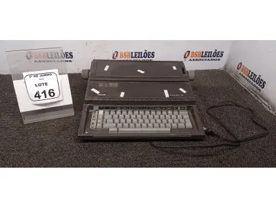 01 MÁQUINA DE DATILOGRAFIA MODELO PRÁXIS 201-II MARCA OLIVETTI. (NO ESTADO) ATENÇÃO! FAZER A VISITAÇÃO ANTES DE ARREMATAR, NÃO SABEMOS SE FUNCIONA, LEILÃO NÃO TEM GARANTIA E NEM DEVOLUÇÃO, SUJEITO A POSSÍVEIS AVARIAS VISÍVEIS/OCULTAS E/OU AUSÊNCIA DE COMPONENTES.