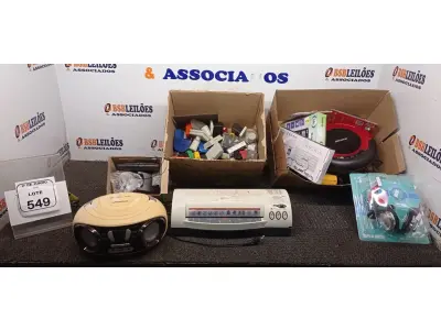 01 ASPIRADOR ROBÔ MARCA MULTILASER, 01 HEADSET MARCA INOVA, 02 CALCULADORAS, 01 MÁQUINA DE CARTÃO MODENINHA PRO, 01 JOYSTICK DE VÍDEO GAME, 01 SCANNER 110V MARCA MENNO, 01 APARELHO DE SOM PORTÁTIL MARCA MONDIAL, 03 MOUSES SEM FIO, 01 TECLADO SEM FIO PARA PC, 02 TELEFONES FIXOS E VÁRIOS CARIMBOS E ELETRÔNICOS DIVERSOS. (NO ESTADO) ATENÇÃO! FAZER A VISITAÇÃO ANTES DE ARREMATAR, NÃO SABEMOS SE FUNCIONA, LEILÃO NÃO TEM GARANTIA E NEM DEVOLUÇÃO, SUJEITO A POSSÍVEIS AVARIAS VISÍVEIS/OCULTAS E/OU AUSÊNCIA DE COMPONENTES.