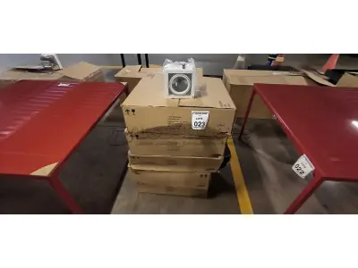 05 CAIXAS COM 09 LUMINÁRIAS SPOT DE EMBUTIR QUADRADO FOCUS 30 A BRANCO FOSCO. (NO ESTADO) ATENÇÃO! FAZER A VISITAÇÃO ANTES DE ARREMATAR, NÃO SABEMOS SE FUNCIONA, LEILÃO NÃO TEM GARANTIA E NEM DEVOLUÇÃO, SUJEITO A POSSÍVEIS AVARIAS VISÍVEIS/OCULTAS E/OU AUSÊNCIA DE COMPONENTES.