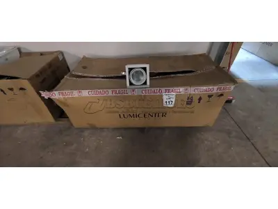 01 CAIXA COM 20 LUMINÁRIAS SPOT DE EMBUTIR QUADRADO FOCUS 30 A BRANCO FOSCO. (NO ESTADO) ATENÇÃO! FAZER A VISITAÇÃO ANTES DE ARREMATAR, NÃO SABEMOS SE FUNCIONA, LEILÃO NÃO TEM GARANTIA E NEM DEVOLUÇÃO, SUJEITO A POSSÍVEIS AVARIAS VISÍVEIS/OCULTAS E/OU AUSÊNCIA DE COMPONENTES.