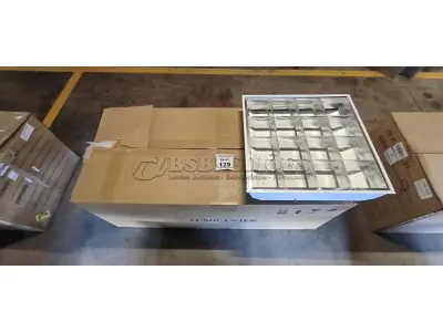 08 LUMINÁRIAS DE EMBUTIR PARA LÂMPADAS COM REATORES. (NO ESTADO) ATENÇÃO! FAZER A VISITAÇÃO ANTES DE ARREMATAR, NÃO SABEMOS SE FUNCIONA, LEILÃO NÃO TEM GARANTIA E NEM DEVOLUÇÃO, SUJEITO A POSSÍVEIS AVARIAS VISÍVEIS/OCULTAS E/OU AUSÊNCIA DE COMPONENTES.