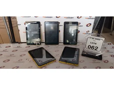 05 TABLETS MARCA CCE PARA RETIRADA DE PEÇAS. (NO ESTADO) ATENÇÃO! FAZER A VISITAÇÃO ANTES DE ARREMATAR, NÃO SABEMOS SE FUNCIONA, LEILÃO NÃO TEM GARANTIA E NEM DEVOLUÇÃO, SUJEITO A POSSÍVEIS AVARIAS VISÍVEIS/OCULTAS E/OU AUSÊNCIA DE COMPONENTES.