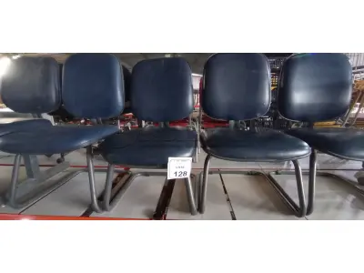 04 CADEIRAS DE PÉS FIXOS. (NO ESTADO) ATENÇÃO! FAZER A VISITAÇÃO ANTES DE ARREMATAR, NÃO SABEMOS SE FUNCIONA, LEILÃO NÃO TEM GARANTIA E NEM DEVOLUÇÃO, SUJEITO A POSSÍVEIS AVARIAS VISÍVEIS/OCULTAS E/OU AUSÊNCIA DE COMPONENTES.