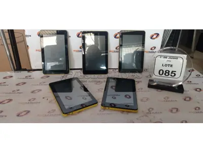 05 TABLETS MARCA CCE PARA RETIRADA DE PEÇAS. (NO ESTADO) ATENÇÃO! FAZER A VISITAÇÃO ANTES DE ARREMATAR, NÃO SABEMOS SE FUNCIONA, LEILÃO NÃO TEM GARANTIA E NEM DEVOLUÇÃO, SUJEITO A POSSÍVEIS AVARIAS VISÍVEIS/OCULTAS E/OU AUSÊNCIA DE COMPONENTES.
