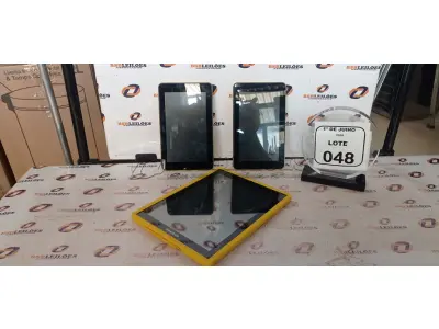 02 TABLETS MARCA CCE E 01 TABLET MARCA POSITIVO PARA RETIRADA DE PEÇAS. (NO ESTADO) ATENÇÃO! FAZER A VISITAÇÃO ANTES DE ARREMATAR, NÃO SABEMOS SE FUNCIONA, LEILÃO NÃO TEM GARANTIA E NEM DEVOLUÇÃO, SUJEITO A POSSÍVEIS AVARIAS VISÍVEIS/OCULTAS E/OU AUSÊNCIA DE COMPONENTES.