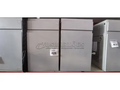 02 ARMÁRIOS PARA CPU COM 01 PORTA E 01 GAVETA. (NO ESTADO) ATENÇÃO! FAZER A VISITAÇÃO ANTES DE ARREMATAR, NÃO SABEMOS SE FUNCIONA, LEILÃO NÃO TEM GARANTIA E NEM DEVOLUÇÃO, SUJEITO A POSSÍVEIS AVARIAS VISÍVEIS/OCULTAS E/OU AUSÊNCIA DE COMPONENTES.