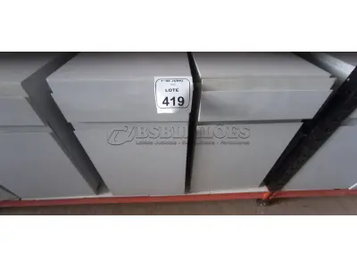02 ARMÁRIOS PARA CPU COM 01 PORTA E 01 GAVETA. (NO ESTADO) ATENÇÃO! FAZER A VISITAÇÃO ANTES DE ARREMATAR, NÃO SABEMOS SE FUNCIONA, LEILÃO NÃO TEM GARANTIA E NEM DEVOLUÇÃO, SUJEITO A POSSÍVEIS AVARIAS VISÍVEIS/OCULTAS E/OU AUSÊNCIA DE COMPONENTES.