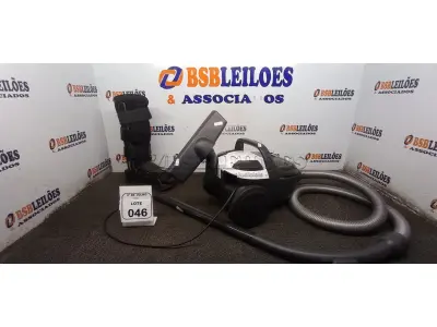 01 ASPIRADOR DE PÓ 220V MARCA ELECTROLUX E 01 BOTA ORTOPÉDICA MARCA MERCUR. (NO ESTADO) ATENÇÃO! FAZER A VISITAÇÃO ANTES DE ARREMATAR, NÃO SABEMOS SE FUNCIONA, LEILÃO NÃO TEM GARANTIA E NEM DEVOLUÇÃO, SUJEITO A POSSÍVEIS AVARIAS VISÍVEIS/OCULTAS E/OU AUSÊNCIA DE COMPONENTES.