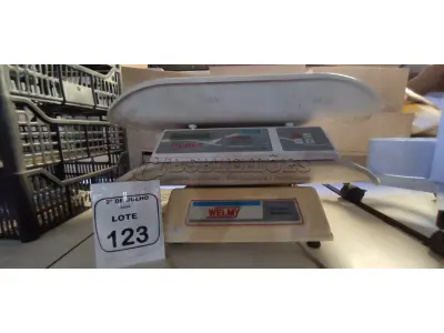02 BALANÇAS PEDIÁTRICAS. (NO ESTADO) ATENÇÃO! FAZER A VISITAÇÃO ANTES DE ARREMATAR, NÃO SABEMOS SE FUNCIONA, LEILÃO NÃO TEM GARANTIA E NEM DEVOLUÇÃO, SUJEITO A POSSÍVEIS AVARIAS VISÍVEIS/OCULTAS E/OU AUSÊNCIA DE COMPONENTES.