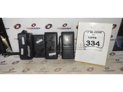 04 POWER BANK DE MARCAS DIVERSAS. (NO ESTADO) ATENÇÃO! FAZER A VISITAÇÃO ANTES DE ARREMATAR, NÃO SABEMOS SE FUNCIONA, LEILÃO NÃO TEM GARANTIA E NEM DEVOLUÇÃO, SUJEITO A POSSÍVEIS AVARIAS VISÍVEIS/OCULTAS E/OU AUSÊNCIA DE COMPONENTES.