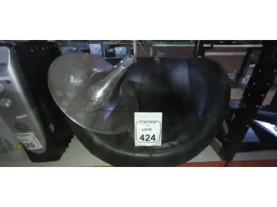 01 POLTRONA ROTATIVA NA COR PRETA. (NO ESTADO) ATENÇÃO! FAZER A VISITAÇÃO ANTES DE ARREMATAR, NÃO SABEMOS SE FUNCIONA, LEILÃO NÃO TEM GARANTIA E NEM DEVOLUÇÃO, SUJEITO A POSSÍVEIS AVARIAS VISÍVEIS/OCULTAS E/OU AUSÊNCIA DE COMPONENTES.
