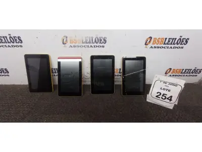 04 TABLETS MARCA CCE. (NO ESTADO) ATENÇÃO! FAZER A VISITAÇÃO ANTES DE ARREMATAR, NÃO SABEMOS SE FUNCIONA, LEILÃO NÃO TEM GARANTIA E NEM DEVOLUÇÃO, SUJEITO A POSSÍVEIS AVARIAS VISÍVEIS/OCULTAS E/OU AUSÊNCIA DE COMPONENTES.
