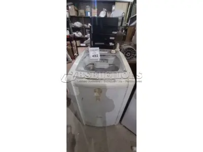 01 MÁQUINA DE LAVAR 220V 11KG MARCA COLORMAQ. (NO ESTADO) ATENÇÃO! FAZER A VISITAÇÃO ANTES DE ARREMATAR, NÃO SABEMOS SE FUNCIONA, LEILÃO NÃO TEM GARANTIA E NEM DEVOLUÇÃO, SUJEITO A POSSÍVEIS AVARIAS VISÍVEIS/OCULTAS E/OU AUSÊNCIA DE COMPONENTES.