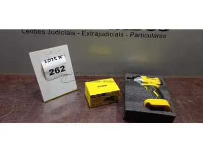 01 CHAVE IMPACTO 21V COM CARREGADOR USB MARCA BOMVINK (NOVO). (NO ESTADO) ATENÇÃO! FAZER A VISITAÇÃO ANTES DE ARREMATAR, NÃO SABEMOS SE FUNCIONA, LEILÃO NÃO TEM GARANTIA E NEM DEVOLUÇÃO, SUJEITO A POSSÍVEIS AVARIAS VISÍVEIS/OCULTAS E/OU AUSÊNCIA DE COMPONENTES.